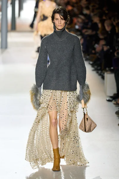 Look 57
